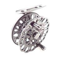 インヴィクタ クロダイ ＭＢリミテッド８５